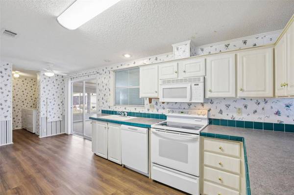6710 36TH AVE E #282, Palmetto, FL 34221