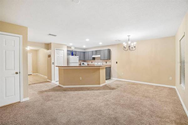 2516 OLEANDER LAKES DR, Brandon, FL 33511