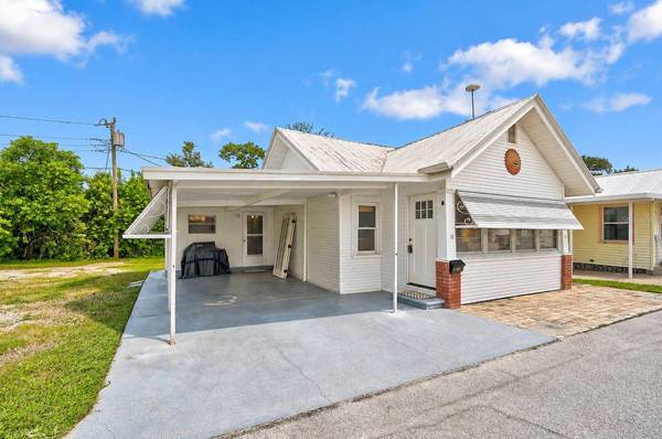 12 LAFAYETTE ST, Bradenton, FL 34208