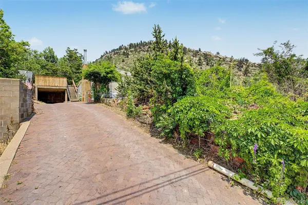 176 Artesian DR, Eldorado Springs, CO 80025