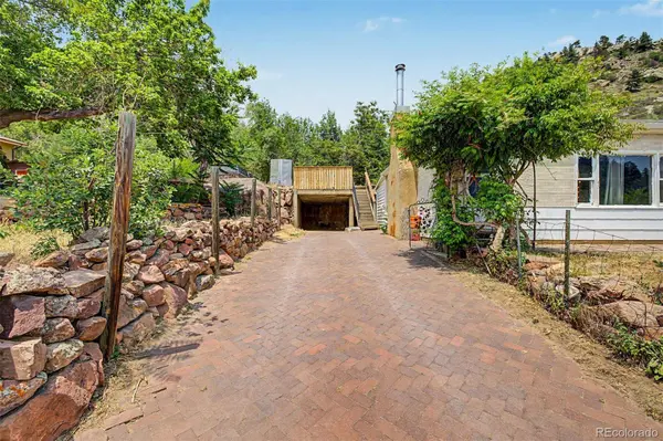 176 Artesian DR, Eldorado Springs, CO 80025