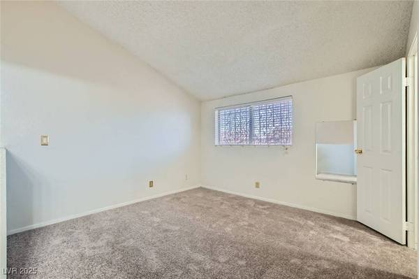 5125 Gray LN #B, Las Vegas, NV 89119