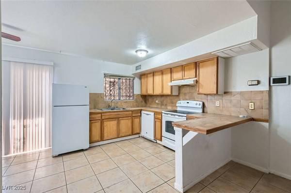 5125 Gray LN #B, Las Vegas, NV 89119