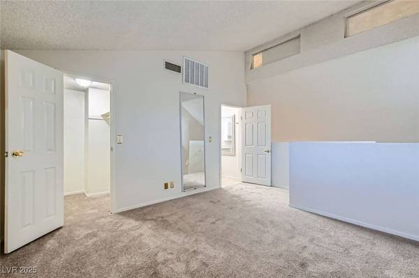 5125 Gray LN #B, Las Vegas, NV 89119