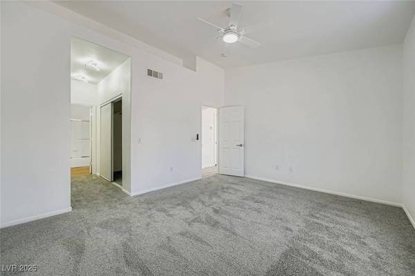 4941 Black Bear RD #203, Las Vegas, NV 89149