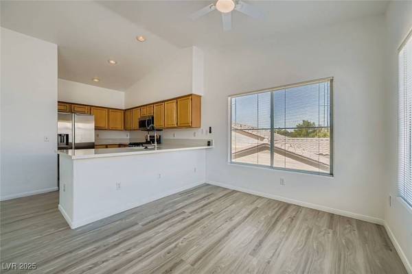 4941 Black Bear RD #203, Las Vegas, NV 89149