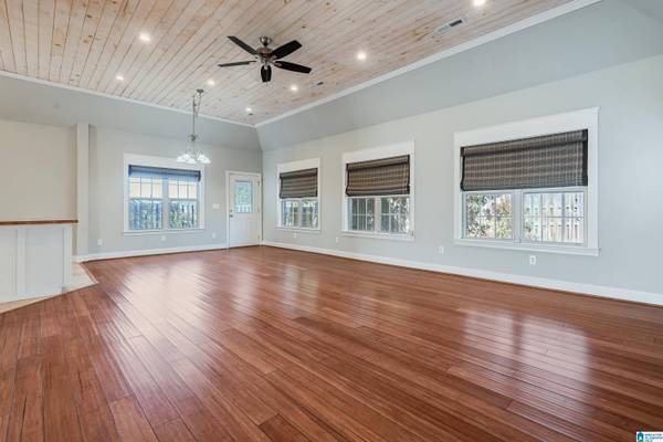 233 QUEENS GATE, Maylene, AL 35114