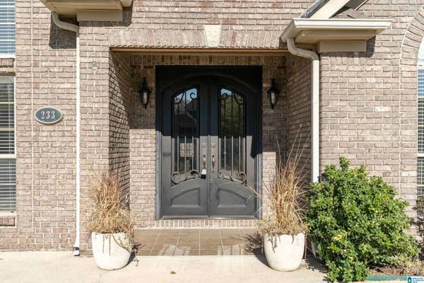 233 QUEENS GATE, Maylene, AL 35114