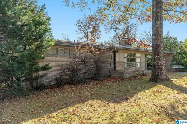 1305 WAYNE DRIVE, Hoover, AL 35226