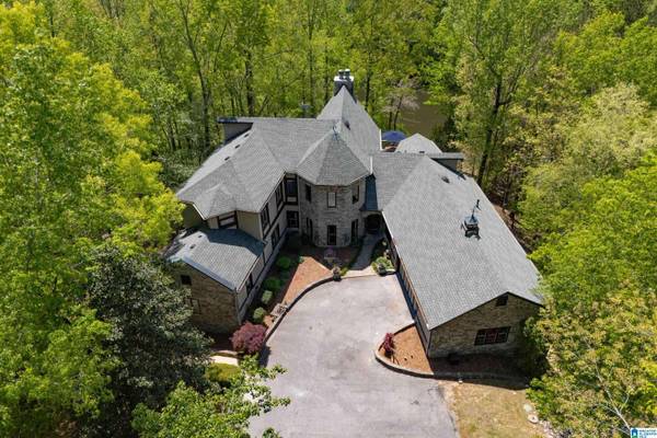 6 ENVIRONS PARKWAY, Helena, AL 35080