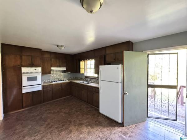 2270 SMITHFIELD LANE N, Birmingham, AL 35207