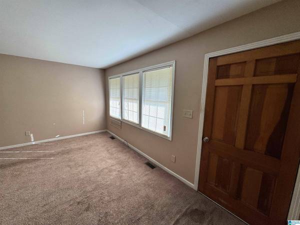 2270 SMITHFIELD LANE N, Birmingham, AL 35207