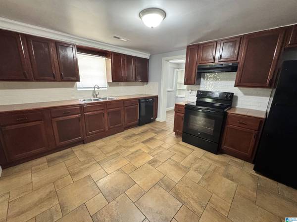 1307 SHADES AVENUE, Bessemer, AL 35020