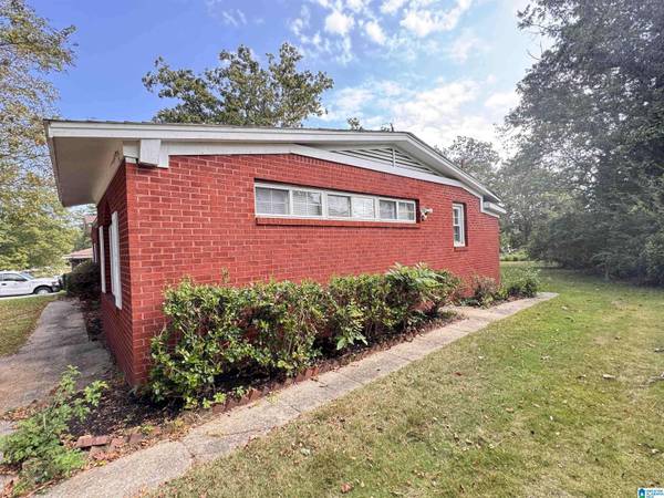 817 OAKLAND DRIVE, Fairfield, AL 35064