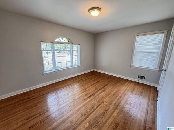 817 OAKLAND DRIVE, Fairfield, AL 35064