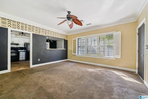 8400 COUNTRY CIRCLE, Pinson, AL 35126