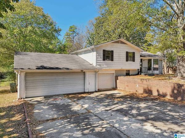 8400 COUNTRY CIRCLE, Pinson, AL 35126