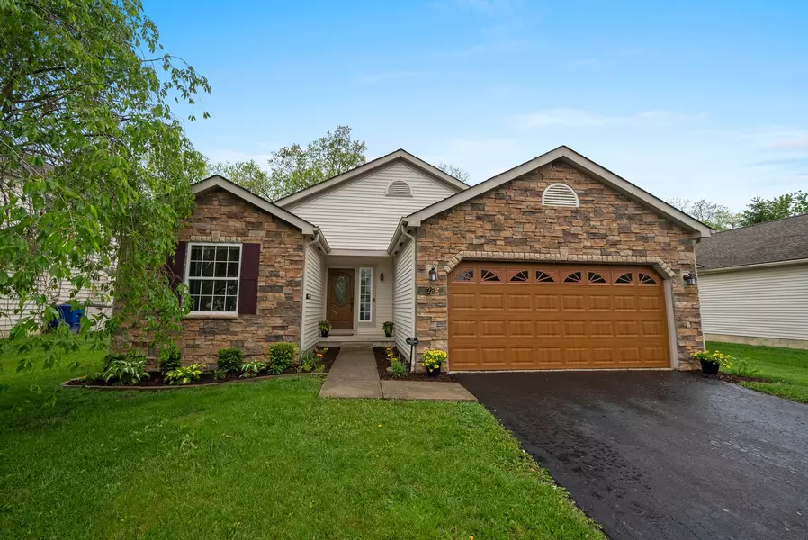 281 Stonhope Dr, Delaware, OH 43015-3392