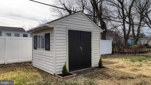 324 EISENHOWER DR, Dover, DE 19901