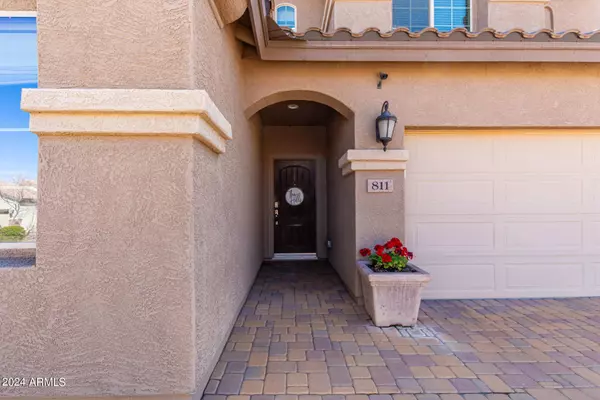 811 E GOLD DUST Way, San Tan Valley, AZ 85143