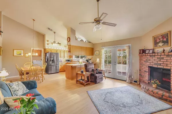 6102 E INGLEWOOD Street, Mesa, AZ 85205