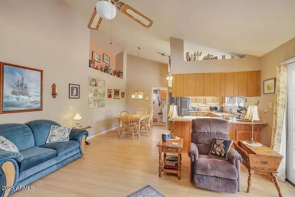 6102 E INGLEWOOD Street, Mesa, AZ 85205