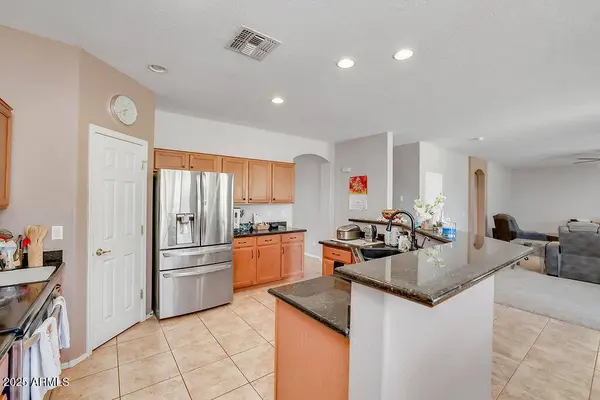 22087 N LAKESIDE Drive, Maricopa, AZ 85138