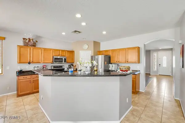 22087 N LAKESIDE Drive, Maricopa, AZ 85138