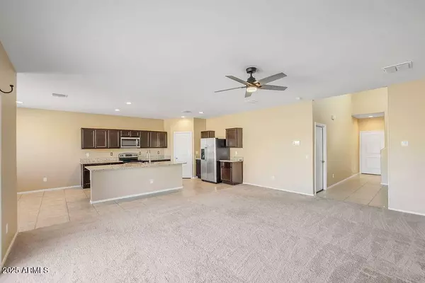 28414 N CINNABAR Road, San Tan Valley, AZ 85143