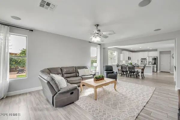 18586 E CARRIAGE Way, Queen Creek, AZ 85142