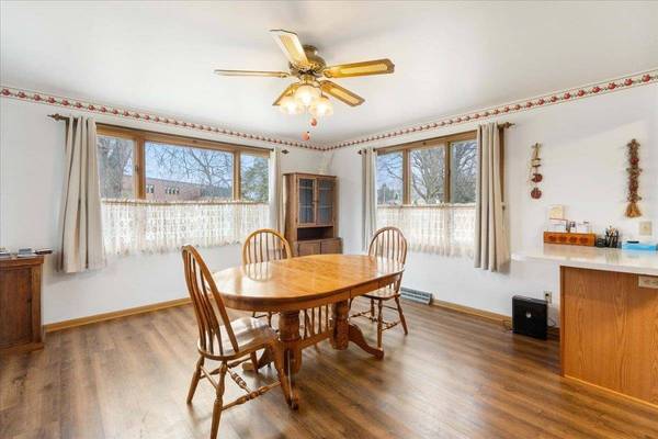 210 Pleasant Drive, Waunakee, WI 53597