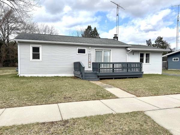 430 E Mt Morris Avenue, Wautoma, WI 54982