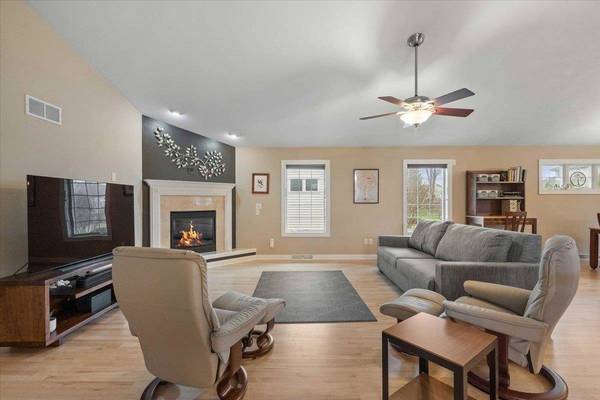 2889 Coneflower Road, Fitchburg, WI 53711