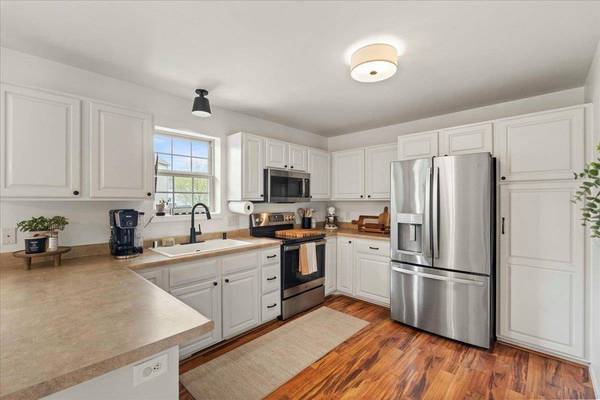 5031 Eagles Perch Drive, Madison, WI 53718