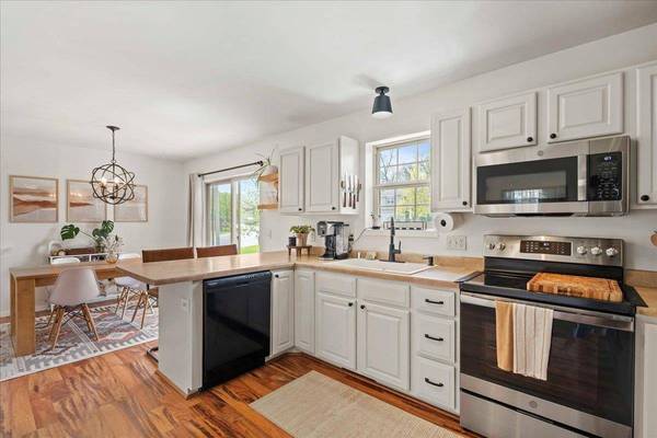 5031 Eagles Perch Drive, Madison, WI 53718