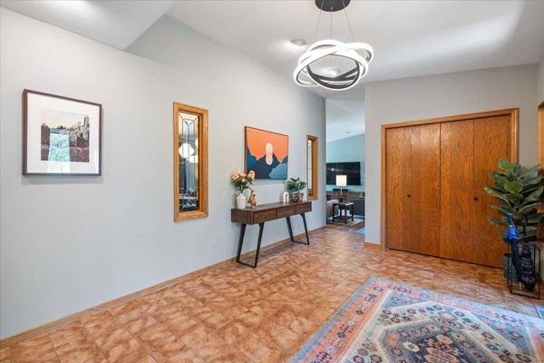 5838 Timber Land Circle, Fitchburg, WI 53711