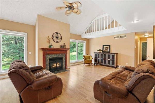 6821 Cross Country Road, Verona, WI 53593