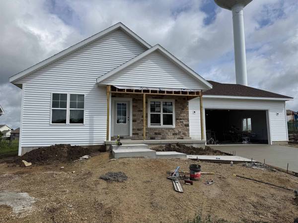 129 Douglas Drive, Brooklyn, WI 53521