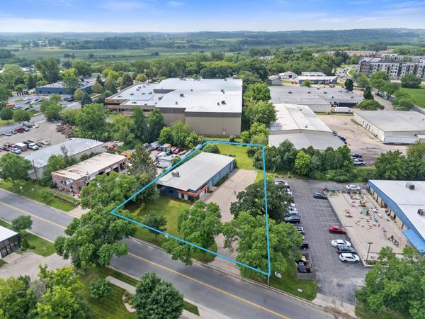 1225 Greenway Cross, Madison, WI 53713