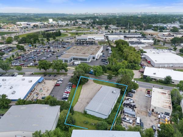 1225 Greenway Cross, Madison, WI 53713