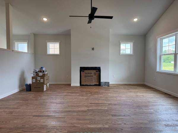 129 Douglas Drive, Brooklyn, WI 53521