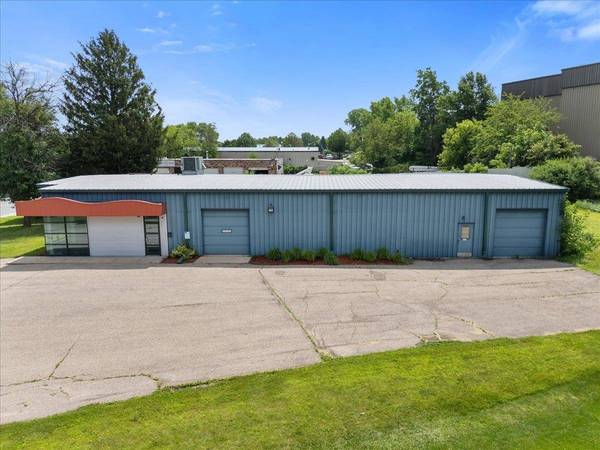 1225 Greenway Cross, Madison, WI 53713