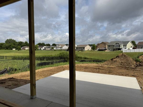 129 Douglas Drive, Brooklyn, WI 53521