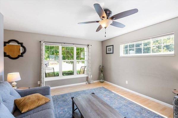 2 Yarrow Circle, Madison, WI 53719