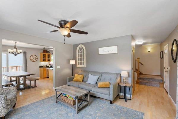 2 Yarrow Circle, Madison, WI 53719