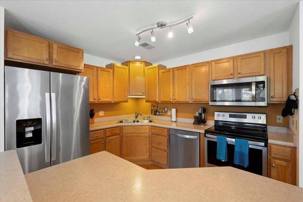 834 Jenna Court, Verona, WI 53593