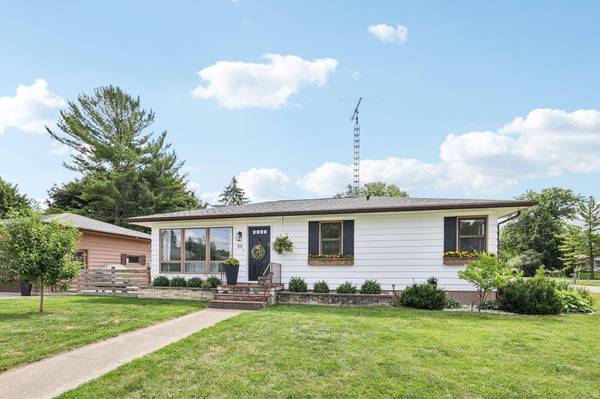 516 Clover Lane, Fort Atkinson, WI 53538