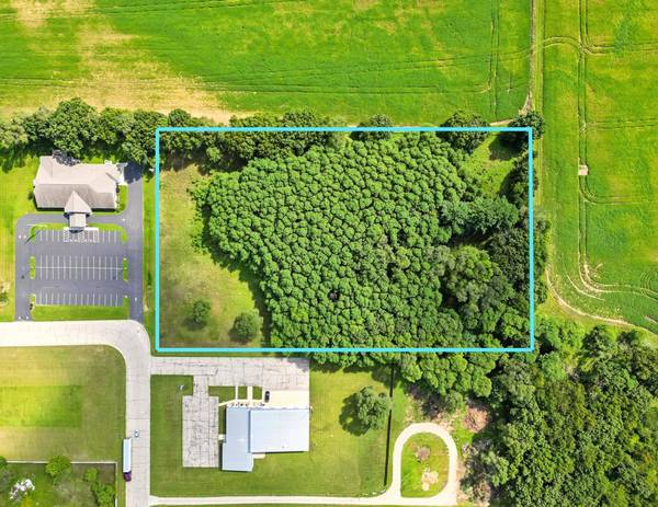 Lot 3 Gillette Street, Pardeeville, WI 53954