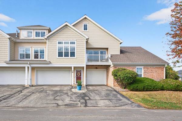 40 Keystone Way #39, Fitchburg, WI 53711