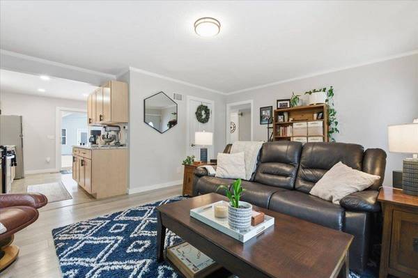 4218 Warwick Way, Madison, WI 53711